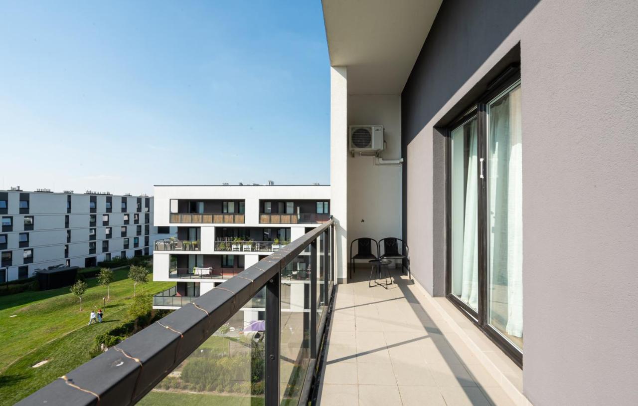 Wilanow 2-bedroom Apartment *