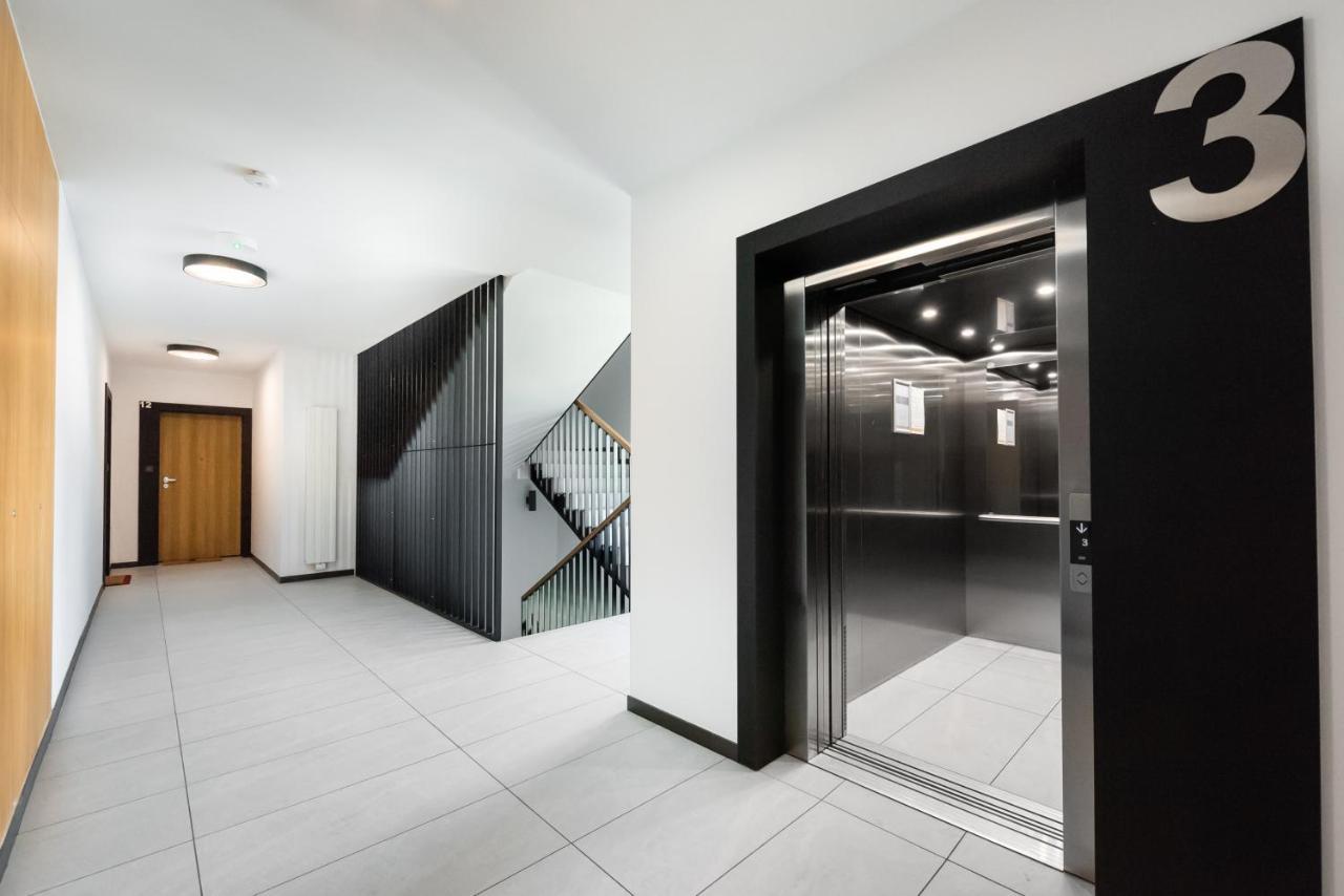 Wilanow 2-bedroom Apartment *